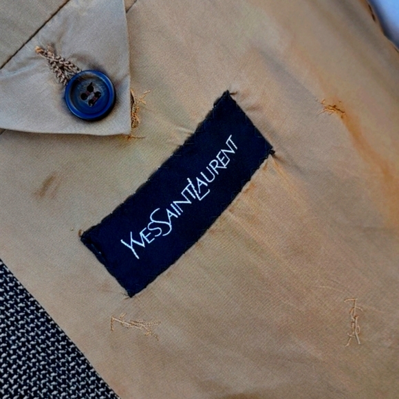 YSL Men's Pure Wool Luxury (2) Button Blazer - Picture 17 of 17